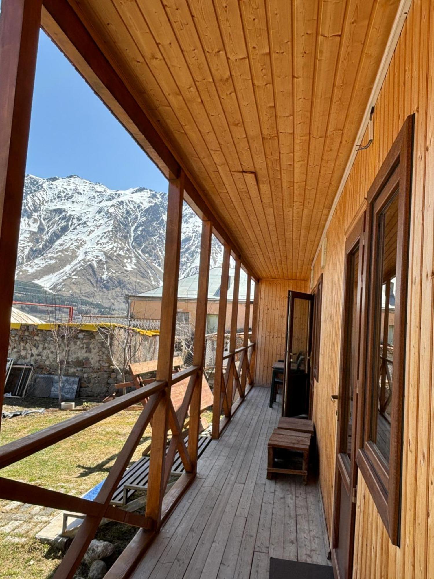 Family Hostel Nika Kazbegi Exterior foto